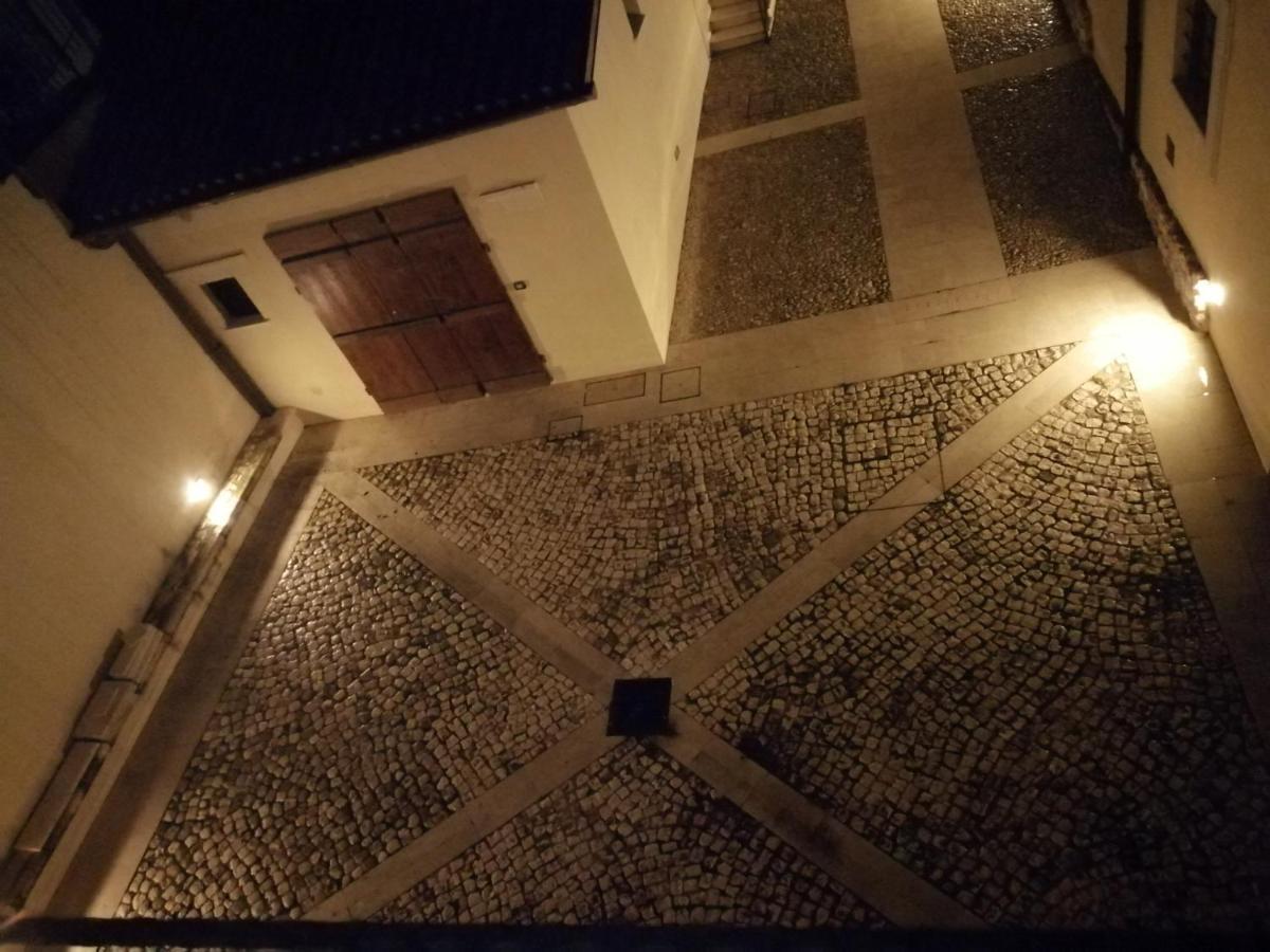 B&B Bone Novelle Dimora Storica Palazzo Zuzi L'Aquila Ngoại thất bức ảnh