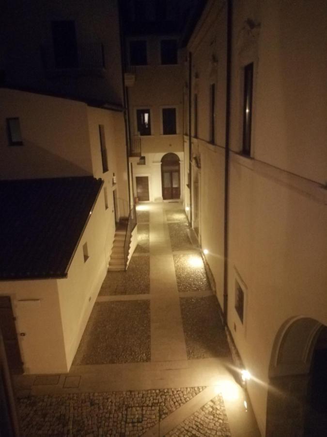 B&B Bone Novelle Dimora Storica Palazzo Zuzi L'Aquila Ngoại thất bức ảnh