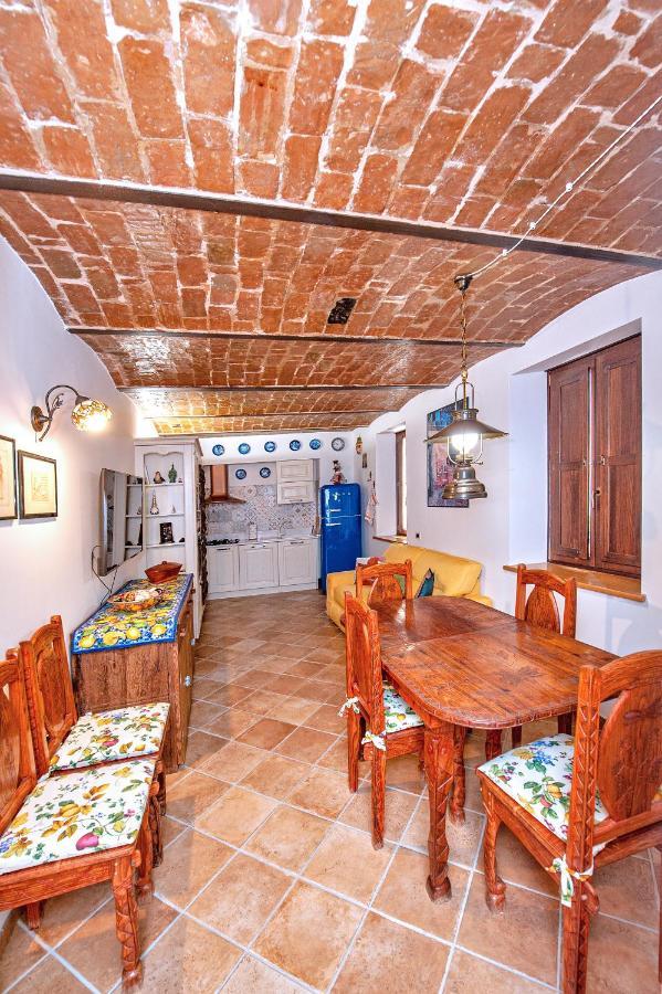 B&B Bone Novelle Dimora Storica Palazzo Zuzi L'Aquila Ngoại thất bức ảnh