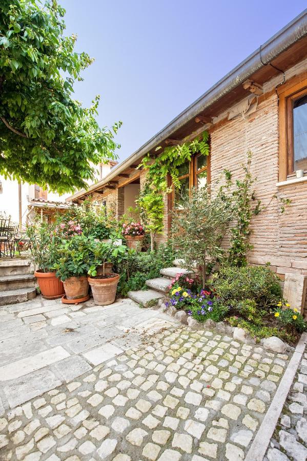 B&B Bone Novelle Dimora Storica Palazzo Zuzi L'Aquila Ngoại thất bức ảnh