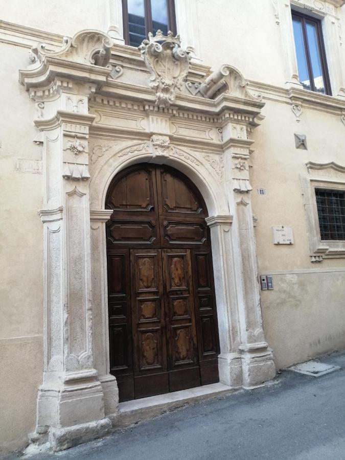 B&B Bone Novelle Dimora Storica Palazzo Zuzi L'Aquila Ngoại thất bức ảnh