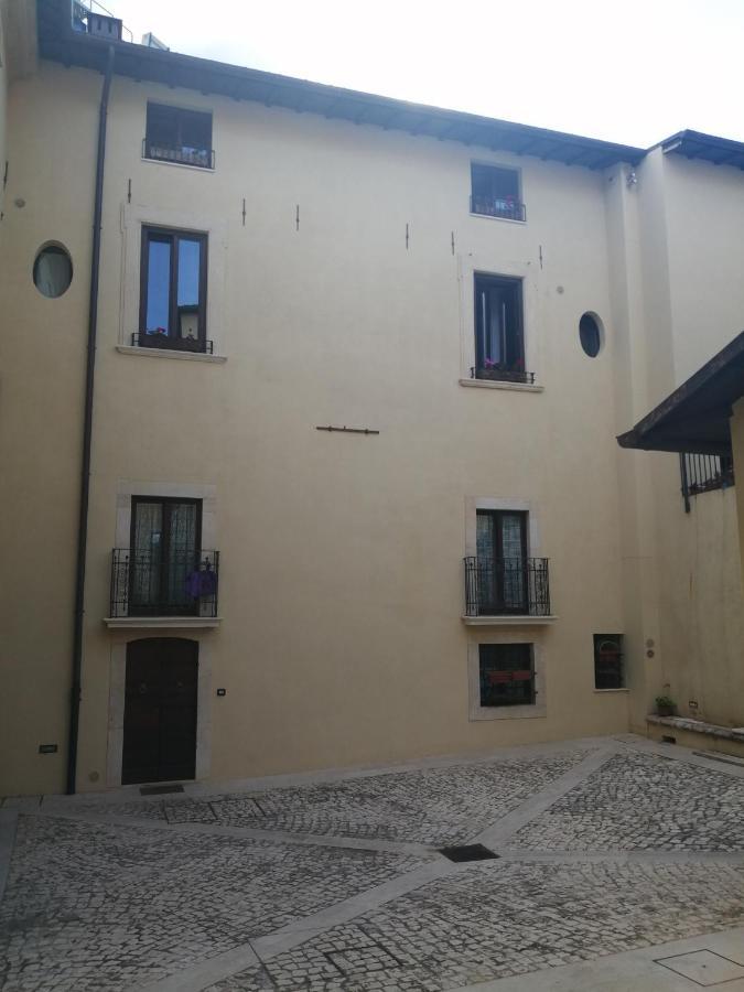B&B Bone Novelle Dimora Storica Palazzo Zuzi L'Aquila Ngoại thất bức ảnh